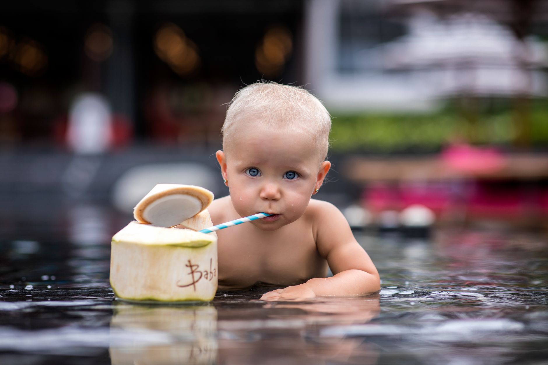 Cuánta agua necesita un bebé según su edad